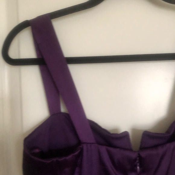 Le Chateau | Ruched Cocktail Dress - Picture 7 of 12